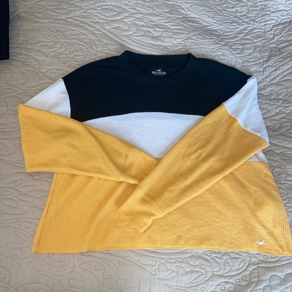 Hollister sweater